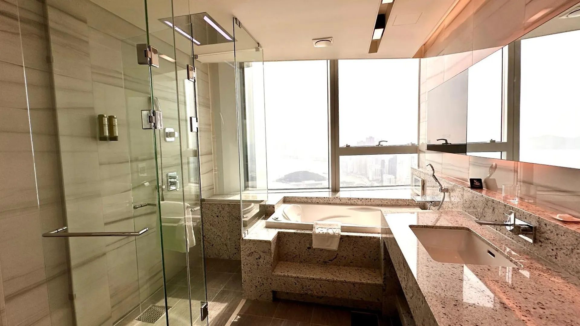 The Vine Lct Hotel And Residence Busan 0*,  South Korea